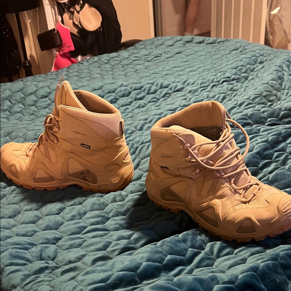Lowa Tan Men's Boots